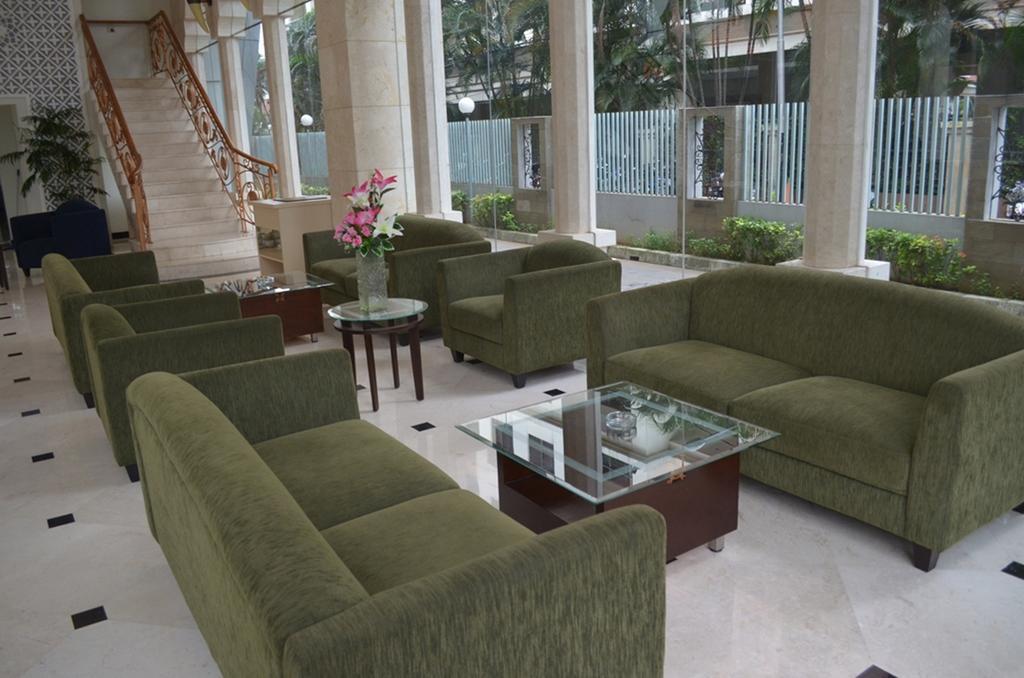 Amazing Kutaradja Hotel Джакарта Екстериор снимка